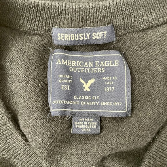 Men's American Eagle Seriously Soft Classic Fit Black V Neck Sweater, Size M - Picture 5 of 7